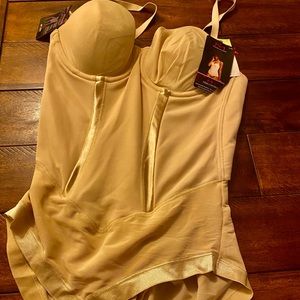 Maidenform Shapewear